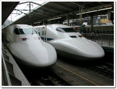 06_back_of_shinkansen.jpg