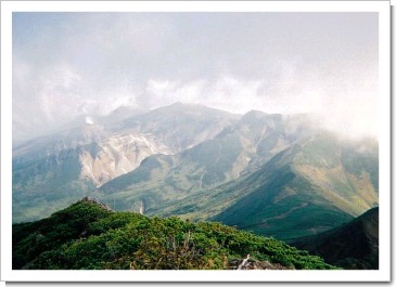 富良野岳より十勝岳