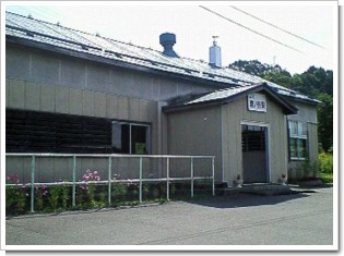 JR鹿ノ谷駅舎