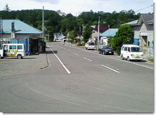 鹿ノ谷駅前