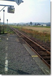 下徳富駅ホーム