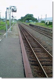 古山駅ホーム