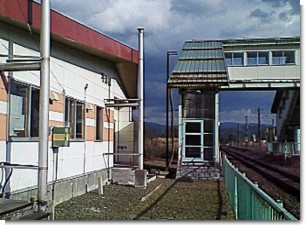 平岸駅改札口