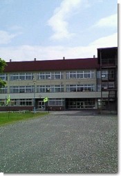 東小学校校舎